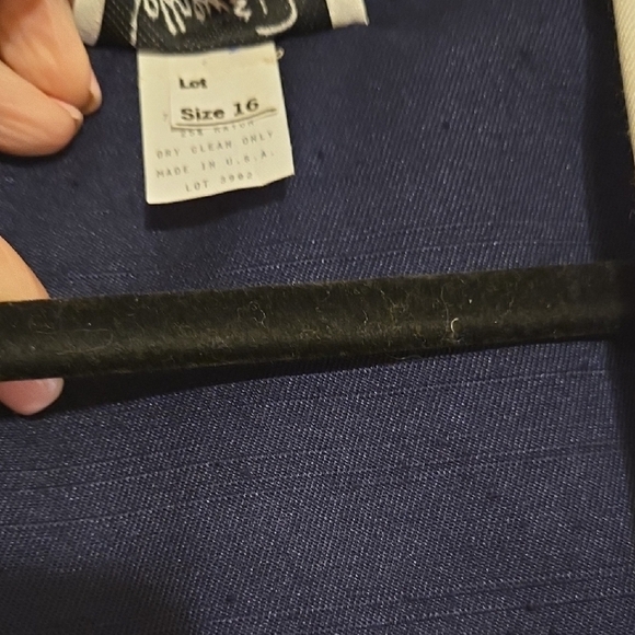 Elegant Blue and White Blazer with Lace Trim - Picture 4 of 8